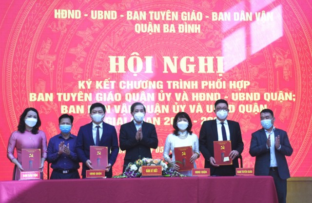 Ba Đình: Ký kết chương trình công tác giữa HĐND - UBND với Ban Tuyên giáo, Ban Dân vận Quận ủy giai đoạn 2021-2026